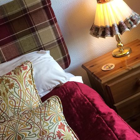 The Bryntirion Inn Llandderfel Ngoại thất bức ảnh
